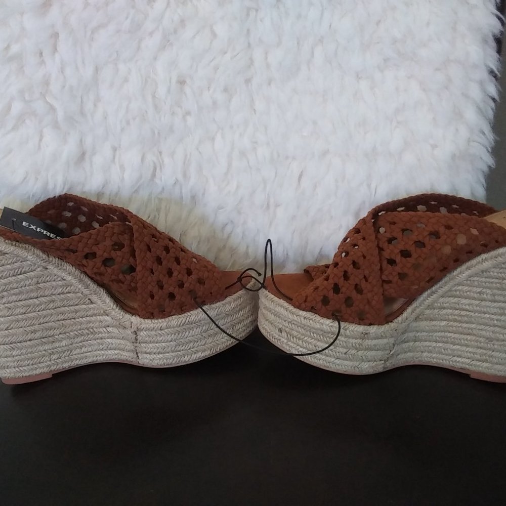 Express Brown and Cream Wedge Sandals Size 7.5 - Picture 3 of 7